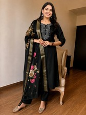 Women Plus Size rayon Embroidered Kurta Set, Indian Festive Outfits For Girls