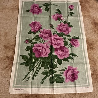 Vintage OLD Linen Floral Roses Tea Towel (Read Descript)