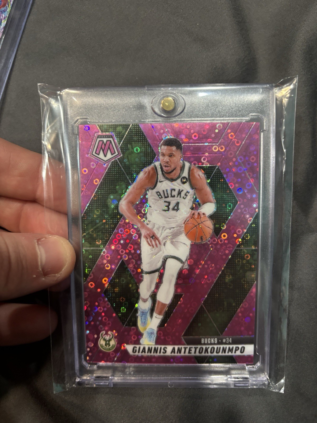 2024-25 Panini Mosaic Giannis Antetokounmpo #13 Pink Fast Break Disco Prizm /20