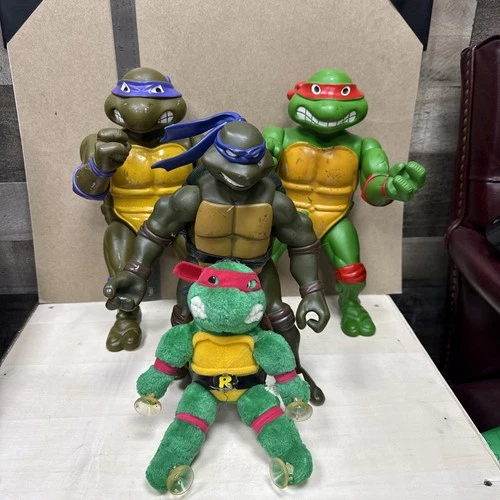 lot of Vintage 1989 Teenage Mutant Ninja Turtles  13"  Figures plus more TMNT!
