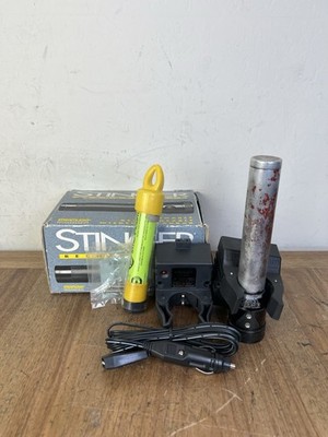 Streamlight Stinger Xenon Rechargeable Incandescent  Flashlight 75014 READ
