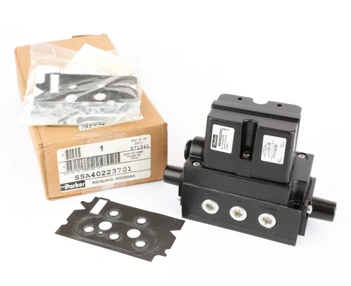 Parker SSA40223701 Pneumatic Directional Control Valve, 3/8" NPT, 120VAC