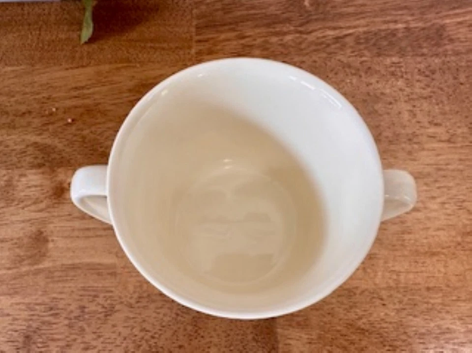 Vintage Royal Doulton Bunnykins Two Handled Mug Roller Skating Rabbits Baby Gift - Image 2 of 4