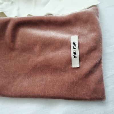 Miu Miu Dusty Rose Velvet Soft Sunglasses Case White Gucci  display picture 1