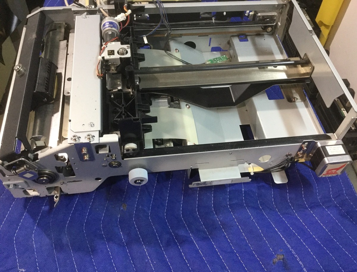 Noritsu QSS 3501 / 3502 Paper Supply Main Body Unit Z025122 Noritsu QSS 3501 / 3502 Paper Supply Main Body Unit Z025122