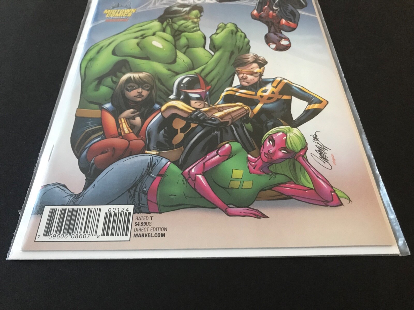 Thumbnail - Champions 1 - J. Scott Campbell Midtown Comics Variant - Marvel Comics