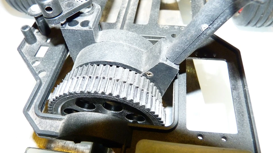 Vintage And Rare MANTUA MODEL JUNIOR 4X2 1/8 Chassis - Image 4 of 4