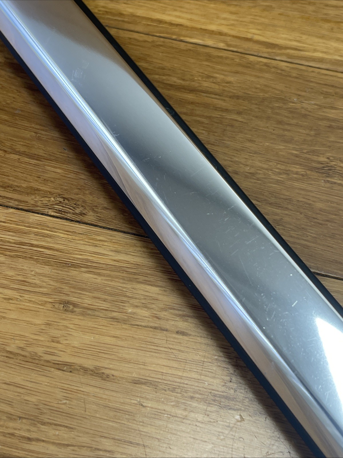 2012-2023 Rolls Royce Dawn RR6 Right Door Trim Outer Weatherstrip OEM *NOTE*