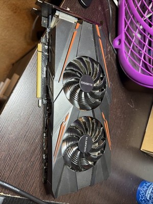 GIGABYTE NVIDIA GeForce GTX 1070 8 GB GDDR5 Graphics Card (GV-N1070WF2OC-8GD)