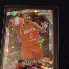 Panini Prizm WNBA Prizm Parallel Kelsey Mitchell Indiana Fever #35 2025