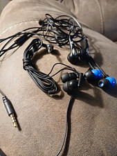 Lot of 3 Wired In-Ear Earbuds Earphones w/ 3.5mm Jack - Black  Blue