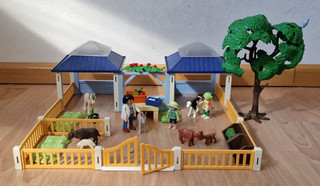PLAYMOBIL 4344 Tierpflegestation mit Freigehege mit OVP