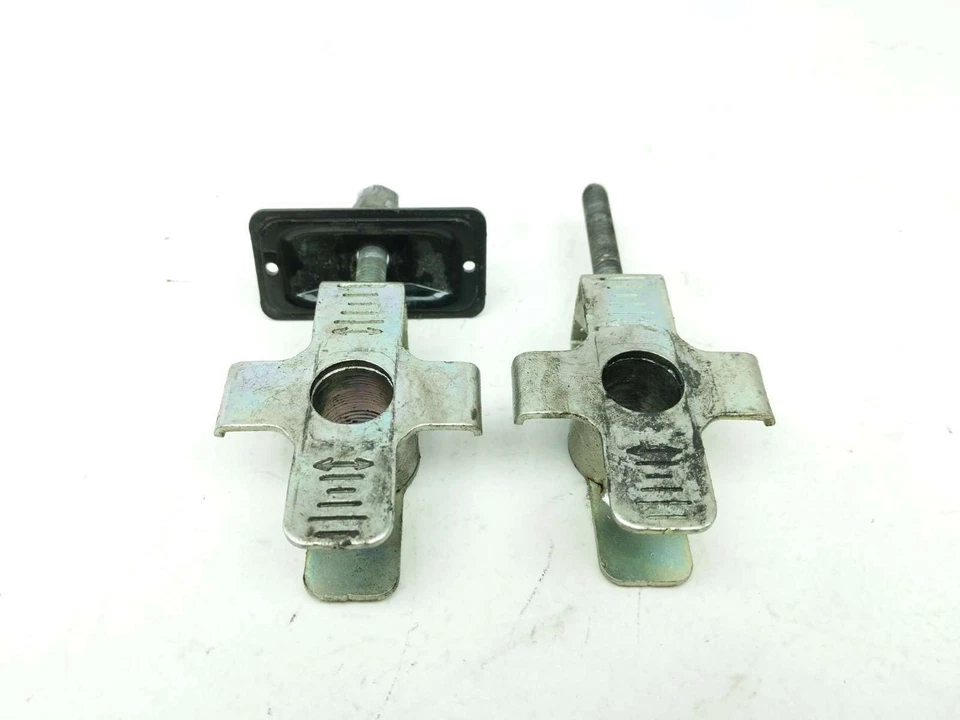 Ajustadores de eje de rueda trasera 16 Honda CBR 300 CBR300R Foto 2 de 4