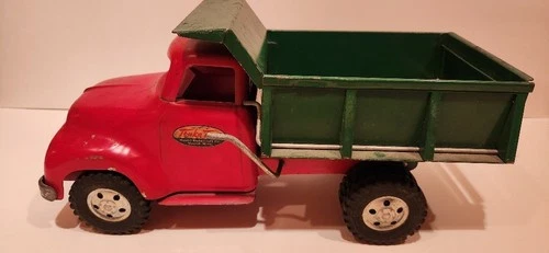Vintage original Tonka Toys pressed steel dump truck Mound Metalcraft Inc USA
