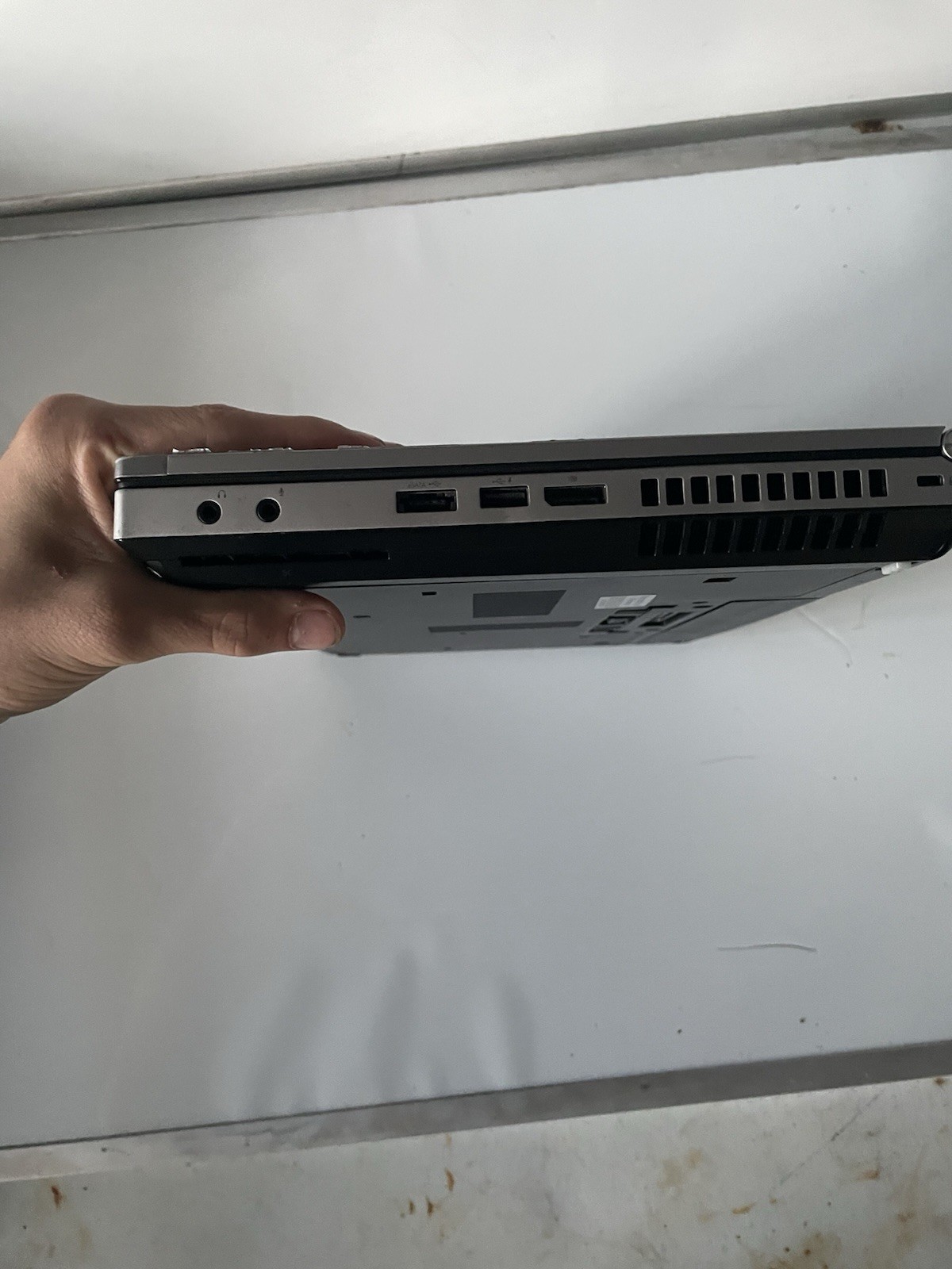 HP EliteBook 8460p, 14-Inch Laptop, with Intel Core i5-2520M @ 2.50GHz, Windows 10 Pro
