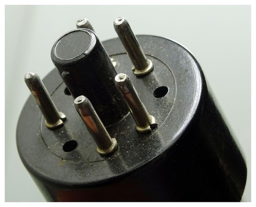 Pentodo 6P31S. Un tubo radio di produzione russa. ID23226 - Foto 3 di 3