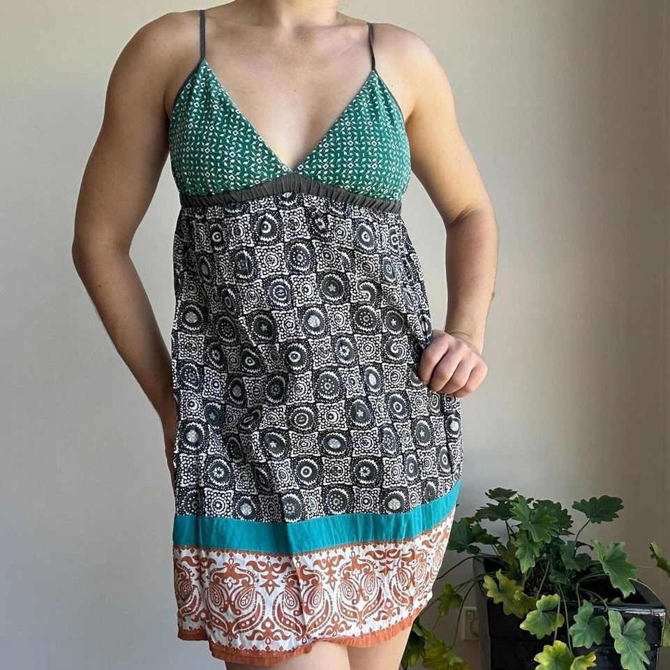 Mini Vestido Para Mujer Billabong Pequeño Multicolor Geométrico Patrón Bohemio Foto 4 de 4