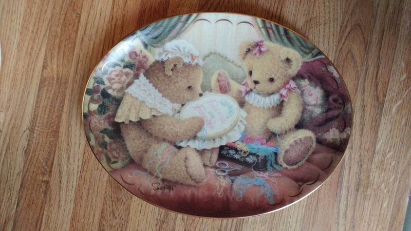 Franklin Mint Heirloom Plate Friends are fur Ever By Sue Willis Plate No HB2156