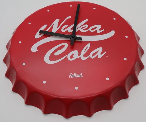 ThinkGeek Just Funky Fallout Nuka Cola Bottle Cap Clock Collectors Item Bethesda - Picture 4 of 4