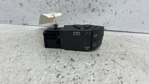 Commande Autoradio Pour Dacia Logan 2 Phase 1 (2013 Diesel) - Réf. 255522448R - Occasion