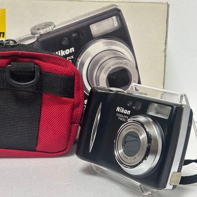 Working Nikon COOLPIX E7900 Old Compact Digital Camera With Many Accessories