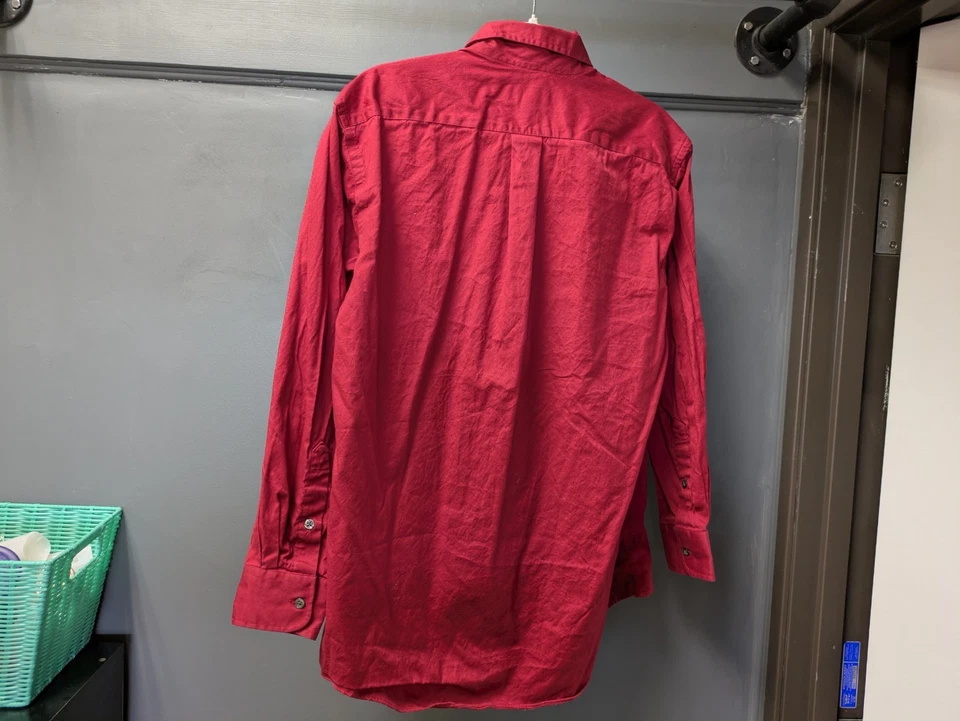 Club Room 男式中号红色缎面纽扣正装衬衫 — 第 4/4 张图片