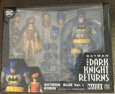 MAFEX No. 139 Batman Blue Ver & Robin Figure The Dark Knight Returns Medicom Toy