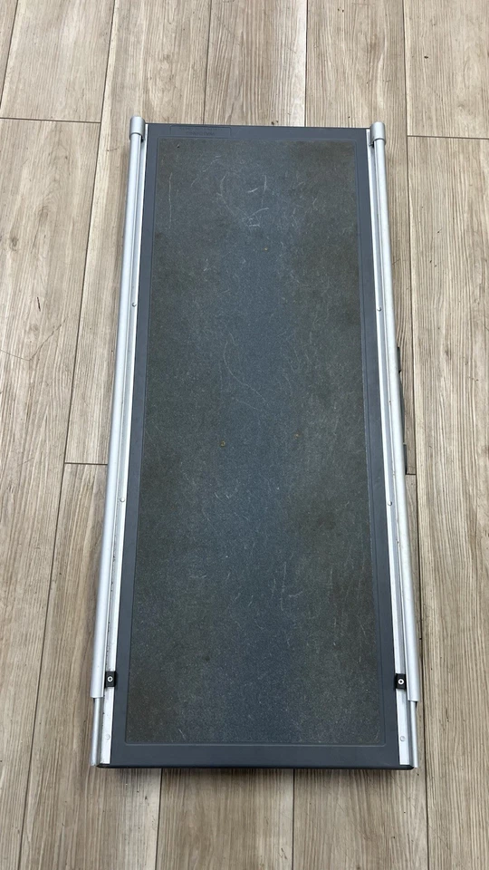 "Rampa telescópica Solvit Deluxe para mascotas 39-72"" rampa de aluminio para perros tapa de 13 lb 400 lb" Foto 2 de 4