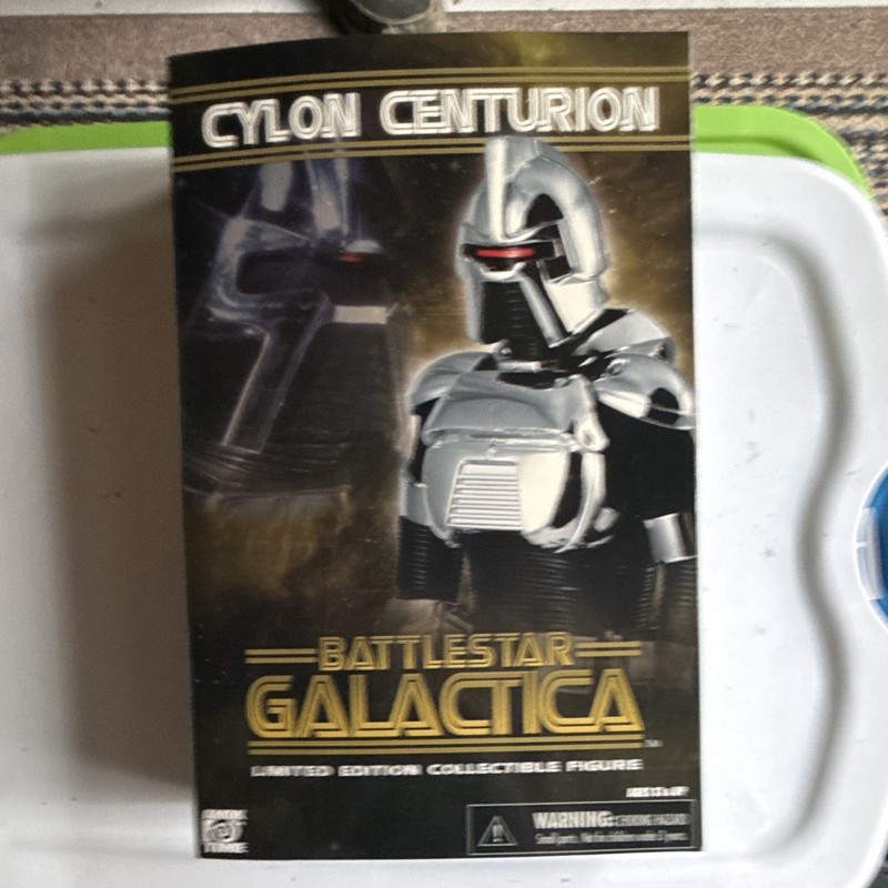  Battlestar Galactica Cylon Centurion Limited Edition Figure