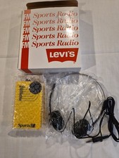 LEVI'S FM SPORTS RADIO W/EARPHONE BELT CLIP ORIGINAL BOX NIB TESTED VINTAGE B730