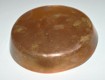 Petit Plat En Cuivre, Taille Modeste, Idéal Pour Présentation Ou Déco