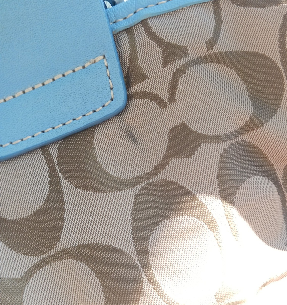 Coach 9248 Vintage Medium Sky Blue Soho Y2K Leather Shoulder Coach 9248 Vintage Medium Sky Blue Soho Y2K Leather Shoulder
