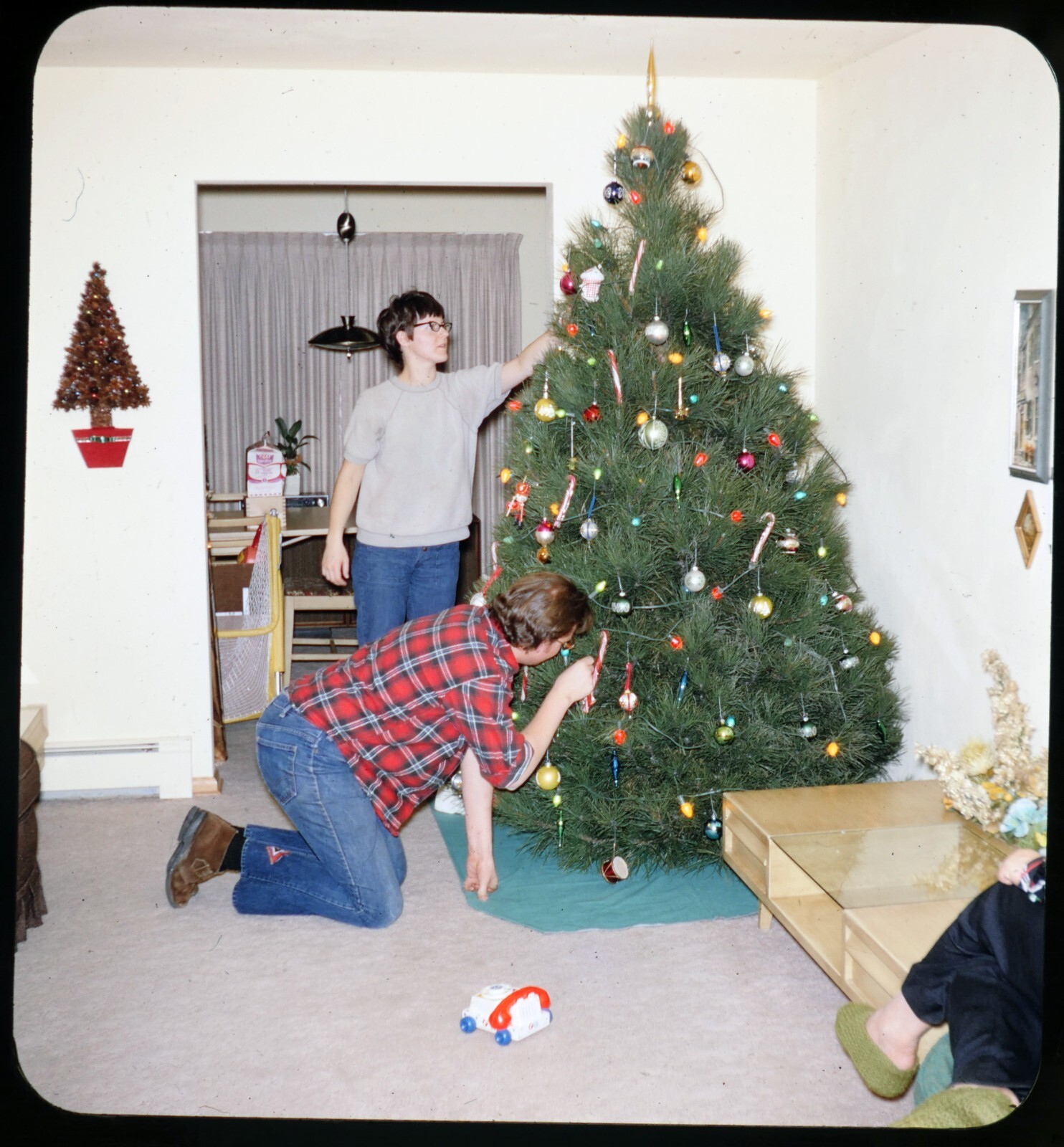 ~30 Stereo realist slides in aluminum masks FAMILY 1960s Kodachrome