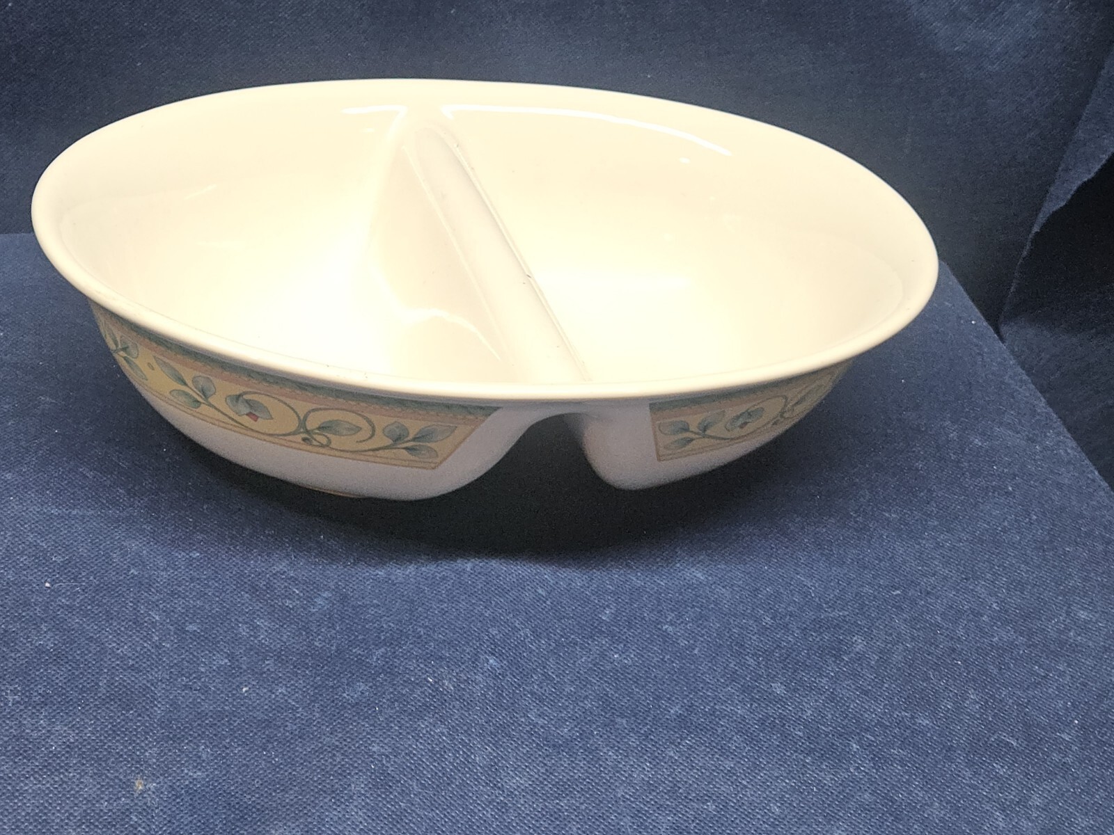 Vintage 2000, Pfaltzgraff Stoneware "French Quarter" Oval Di