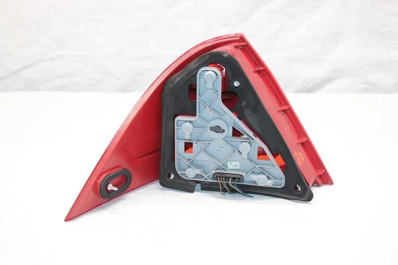 2005 MERCEDES C55 W203 SEDAN #295 RIGHT TAIL LIGHT - Image 4 of 4