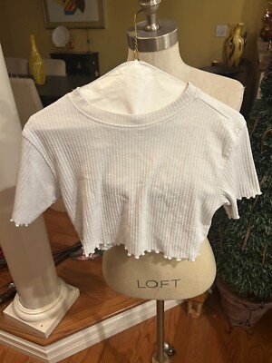 Missguided peite Ribbed Short Sleeve Cropped Top in white. short slv. sz 6