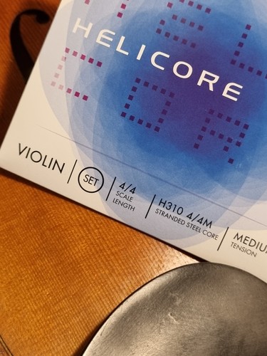 D'Addario Helicore Violin set H310 stranded wound strings 4/4 for advancing play - Picture 3 of 9