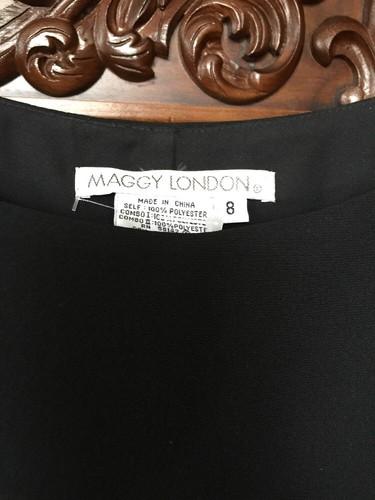 MAGGY LONDON SZ 8 Dress Black With White Stripe Accent EUC Beautiful Nice Cut - Picture 4 of 9