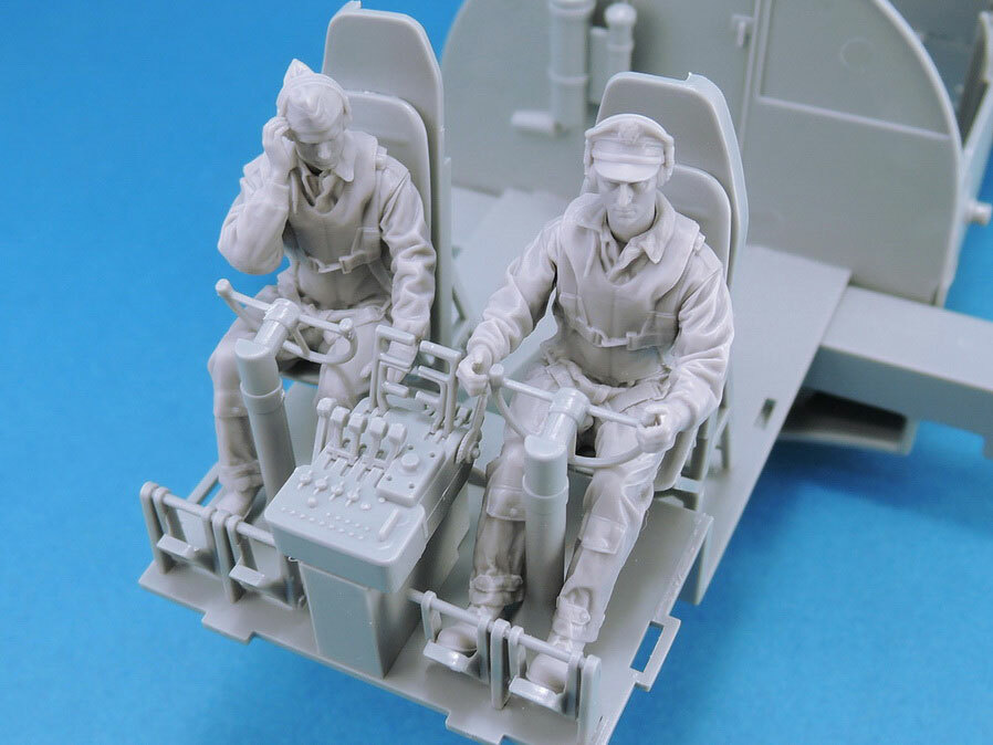 Legend Productions 1/48 WWII US Bomber Pilot & Co-pilot set (2 figures)