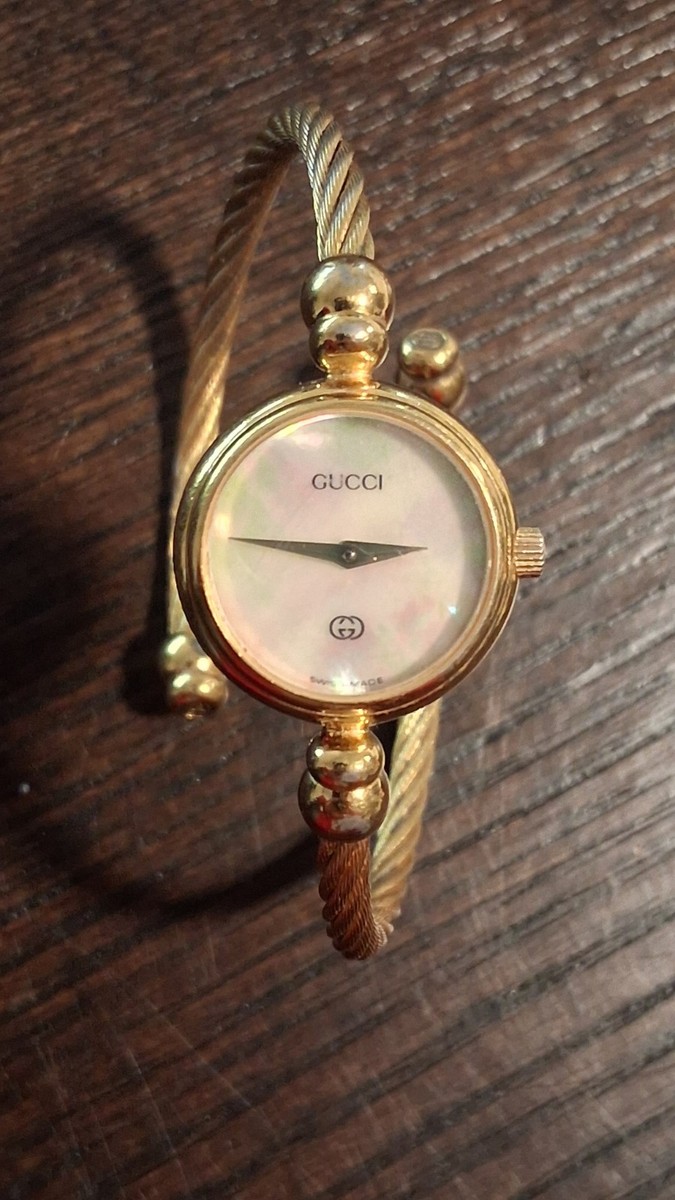Gucci Vintage 11/12.2 Quartz Bangle Watch Women 2700.L Series Gold