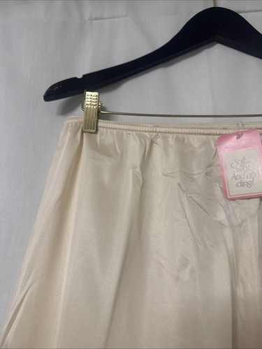 Vintage Velrose Pettipants Slip Shorts Ivory Lace TrimNOS - Picture 2 of 11