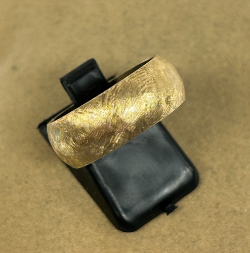 ELEGANTER 14K GELBGOLD SATIN DESIGN 7,8 mm BREIT BANDRING GRÖSSE 8