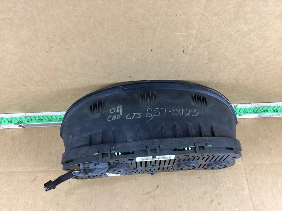 Cuadro de instrumentos velocímetro Cadillac CTS 2003-2007 257-01123 Foto 3 de 4