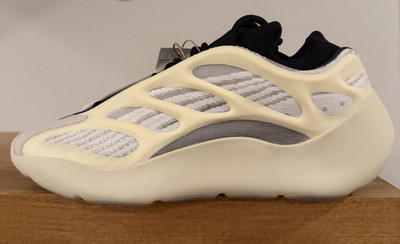Adidas Yeezy Boost 700 V3 Azael Mens Size 7.5 FW4980