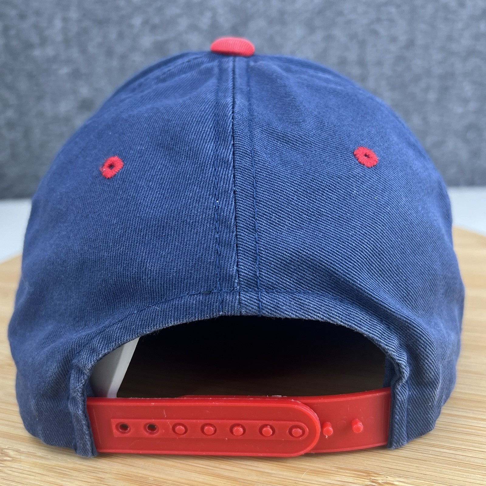 FADED Salomon Cappello Sci Berretto Snapback Regolabile Logo Blu Visiera Rossa