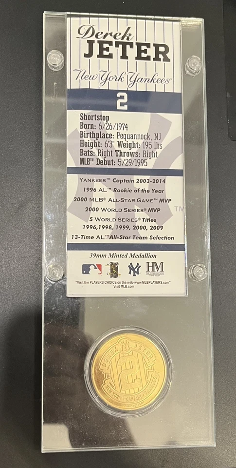 Derek Jeter New York Yankees Final Season Limited Edition Gold Medallion HOF - Image 3 of 4