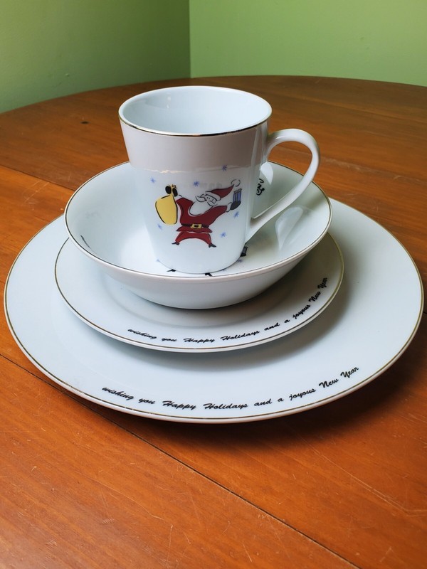 Merry Brite Christmas Place Setting Dinner & Salad Plates, Bowl, Cup, Santa 4pcs