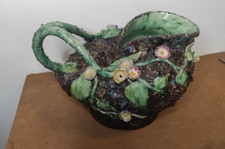 Vase cruche En Majolique majolica ?  palissy ? Thomas sergent ? georges jones ?