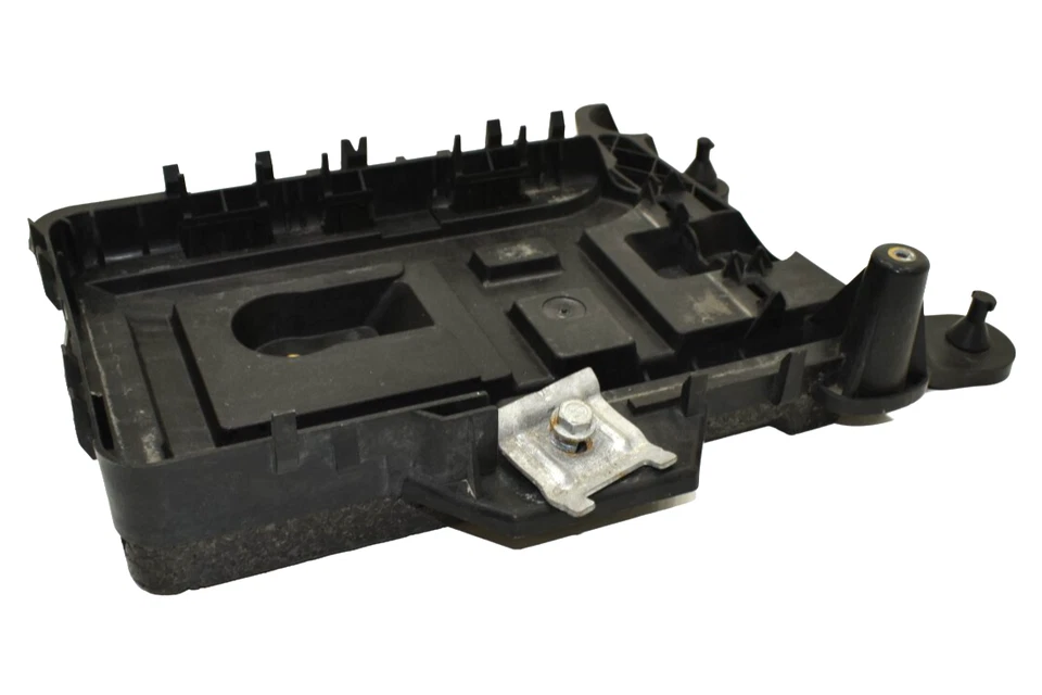 VW Volkswagen Passat 2009-2022 OEM Bandeja de batería Base Soporte Conjunto Foto 2 de 4