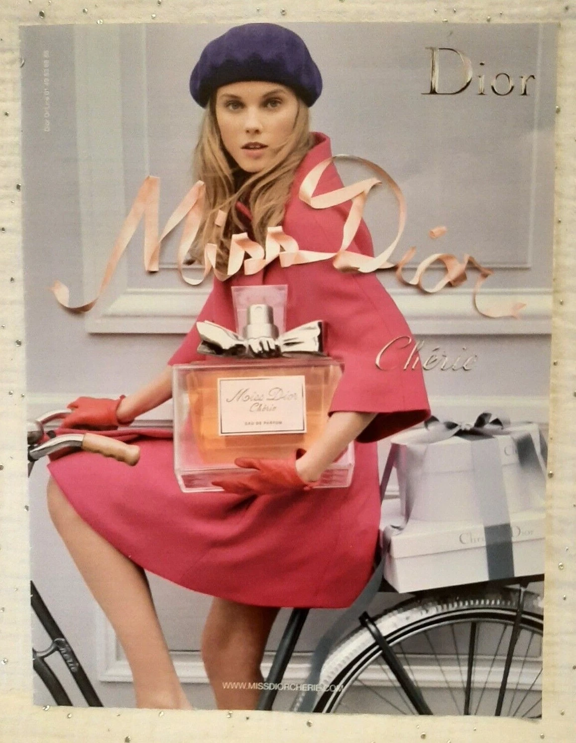 Publicité papier Parfum. Perfume Ad C. Dior Miss Dior Chérie de 2010